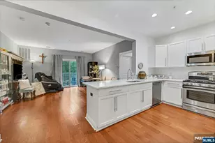 2107 Windsor Park Ct 107, Englewood, NJ 07631 - Photo 10