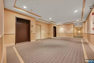 2107 Windsor Park Ct 107, Englewood, NJ 07631 - Photo 4