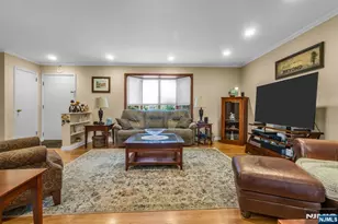 10 Overlook Ave, Emerson, NJ 07630 - Photo 8