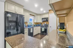 10 Overlook Ave, Emerson, NJ 07630 - Photo 12