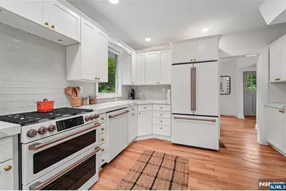 484 Spring Avenue, Ridgewood, NJ 07450 - Photo 10