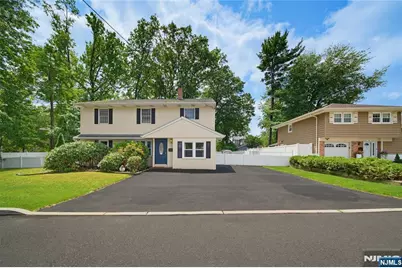 74 Davis Drive, Tenafly, NJ 07670 - Photo 2