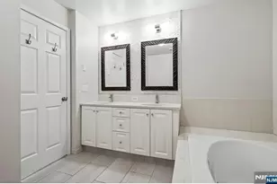 107 Brittany Ct 281, Clifton, NJ 07013 - Photo 18