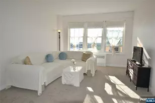 5 Roosevelt Pl 5C, Montclair, NJ 07042 - Photo 1