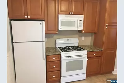 58 Buena Vista Avenue 2 #2, Hawthorne, NJ 07506 - Photo 4