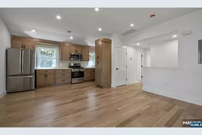 399 Gilbert Street 2nd Floor #2nd Floor, Ridgewood, NJ 07450 - Photo 6