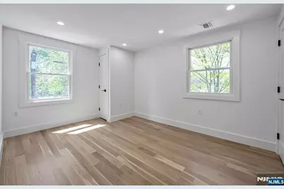 399 Gilbert Street 2nd Floor #2nd Floor, Ridgewood, NJ 07450 - Photo 10