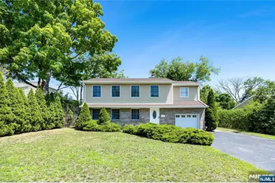 361 Walthery Avenue, Ridgewood, NJ 07450 - Photo 18