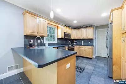 361 Walthery Avenue, Ridgewood, NJ 07450 - Photo 8
