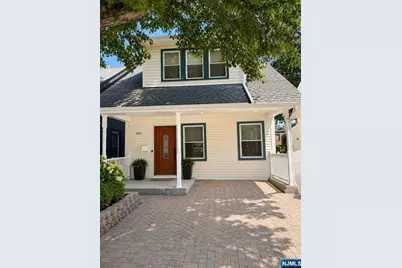 331 Undercliff Avenue, Edgewater, NJ 07020 - Photo 6