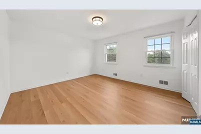 156 Parkview Drive 24 #24, Teaneck Township, NJ 07666 - Photo 16