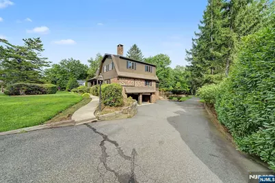 812 Mountain Avenue, Wyckoff Township, NJ 07481 - Photo 4