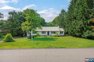16 Dater Ln, Saddle River, NJ 07458 - Photo 1