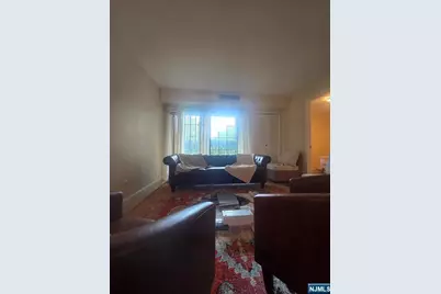 570 North Avenue C #C, Fort Lee, NJ 07024 - Photo 4