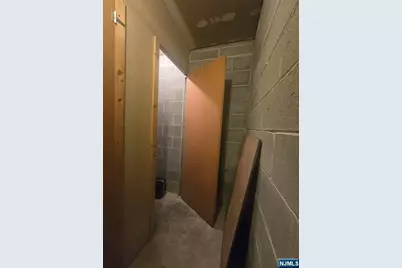 570 North Avenue C #C, Fort Lee, NJ 07024 - Photo 12