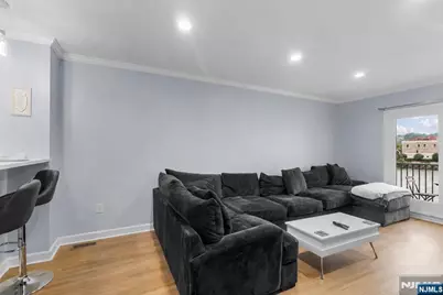 148 The Promenade, Edgewater, NJ 07020 - Photo 6