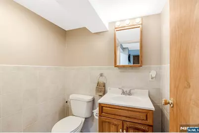 146 Bathurst Avenue, North Arlington, NJ 07031 - Photo 34