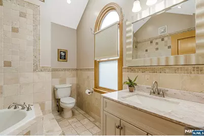 146 Bathurst Avenue, North Arlington, NJ 07031 - Photo 22