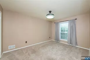 540 Holly Ct, Mahwah, NJ 07430 - Photo 10