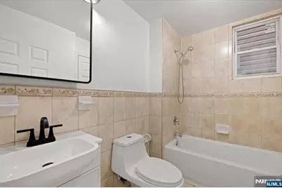 533 Clinton Street, East Orange, NJ 07018 - Photo 16