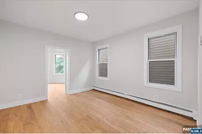 533 Clinton Street, East Orange, NJ 07018 - Photo 4