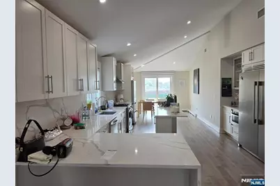 60 Brinkerhoff Terrace 1st Fl #1st Fl, Palisades Park, NJ 07650 - Photo 4