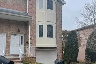6 Kathleen Ct, Ridgefield, NJ 07657 - Photo 2