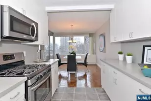 5 Horizon Road 203, Fort Lee, NJ 07024 - Photo 8