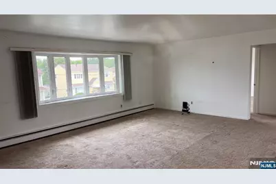 435 Steinway Road, Saddle Brook Township, NJ 07663 - Photo 2