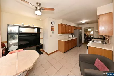 23-16 Ward, Fair Lawn, NJ 07410 - Photo 8