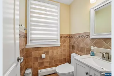 12 Manning Road, Paramus, NJ 07652 - Photo 14