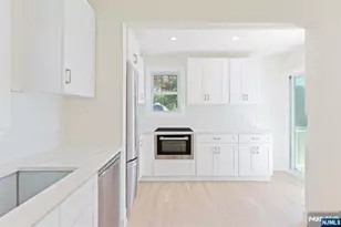 693 Chestnut Ave, Teaneck Township, NJ 07666 - Photo 8