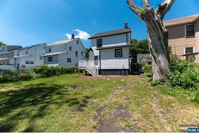 693 Chestnut Avenue, Teaneck Township, NJ 07666 - Photo 16