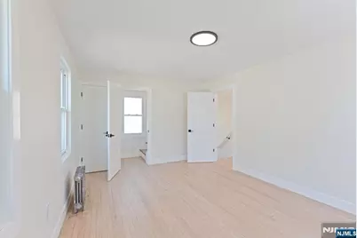 693 Chestnut Avenue, Teaneck Township, NJ 07666 - Photo 10