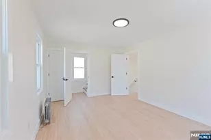 693 Chestnut Ave, Teaneck Township, NJ 07666 - Photo 10