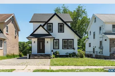 693 Chestnut Avenue, Teaneck Township, NJ 07666 - Photo 1