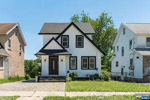 693 Chestnut Ave, Teaneck Township, NJ 07666 - Photo 1