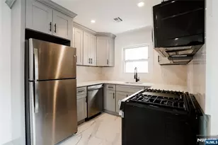 453 8th St, Palisades Park, NJ 07650 - Photo 32