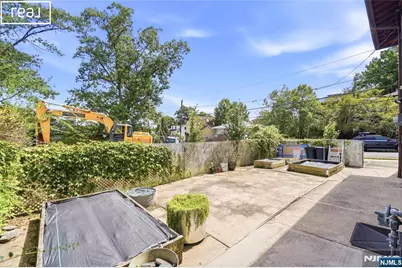 253 McElroy Avenue, Fort Lee, NJ 07024 - Photo 46
