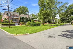 253 McElroy Ave, Fort Lee, NJ 07024 - Photo 6