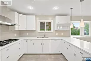 253 McElroy Ave, Fort Lee, NJ 07024 - Photo 16