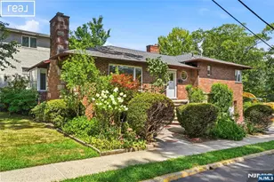 253 McElroy Ave, Fort Lee, NJ 07024 - Photo 2