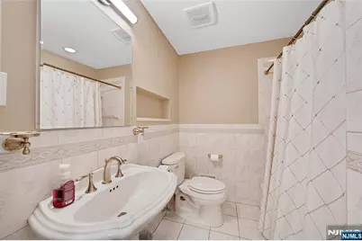 98 Walnut Street, Oakland, NJ 07436 - Photo 18