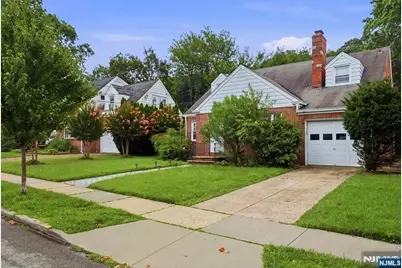 7 Glenwood Avenue, Leonia, NJ 07605 - Photo 2
