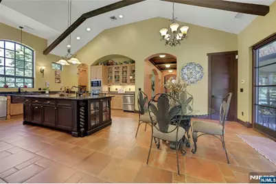 900 Laurie Lane, Franklin Lakes, NJ 07417 - Photo 16