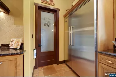 900 Laurie Lane, Franklin Lakes, NJ 07417 - Photo 18