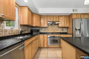 300 Pond Ct 5E, Washington Township, NJ 07676 - Photo 14