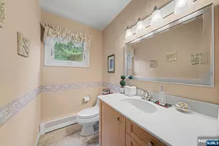 34 Cavell Pl, Caldwell, NJ 07006 - Photo 24