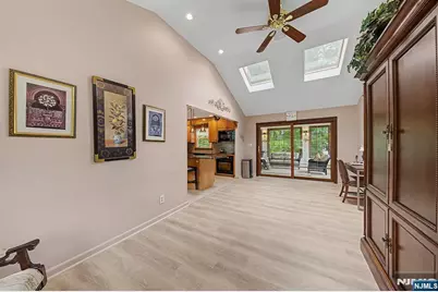 34 Cavell Place, Caldwell, NJ 07006 - Photo 8