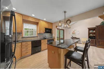 34 Cavell Place, Caldwell, NJ 07006 - Photo 12